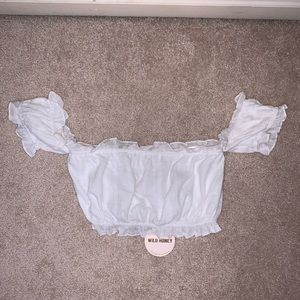 WILD HONEY CROP TOP WHITE SILVER SIZE MEDIUM